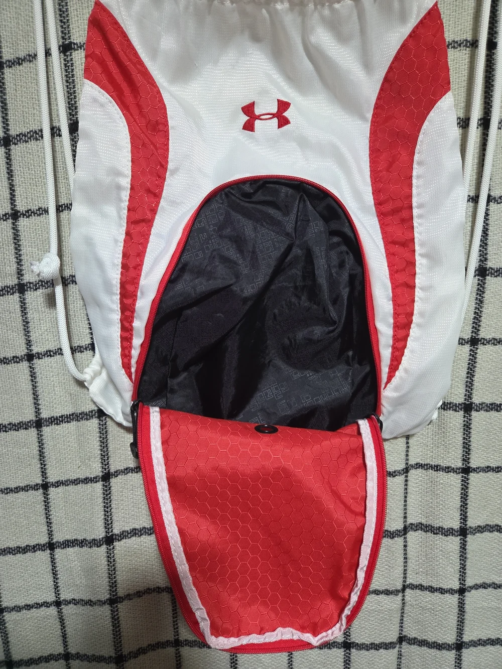 Under Armour draw string